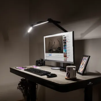 Lampa biurkowa kreślarska LED bezcieniowa Glow D1