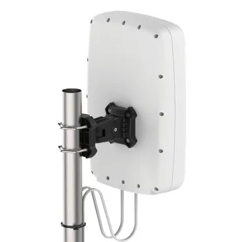 Antena panelowa Poynting XPOL-24-V1-02 4x4 NSMA 5m
