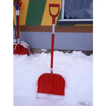 Łopata do śniegu Czerwona trzon aluminiowy