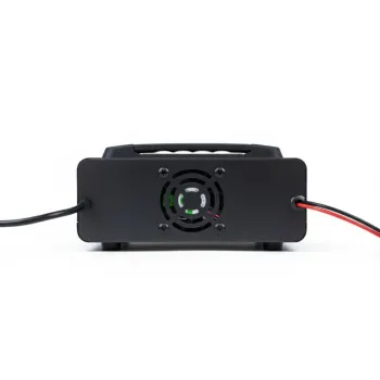 Prostownik Smart Volt Polska 12V/24V 15A A20 Black